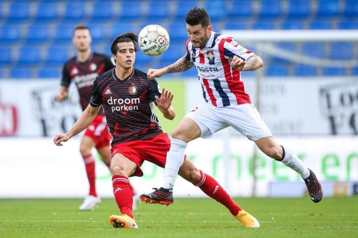 Willem II in action against Feyenoord